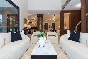 032B-1526 Garnet Avenue_2-IMG_5611